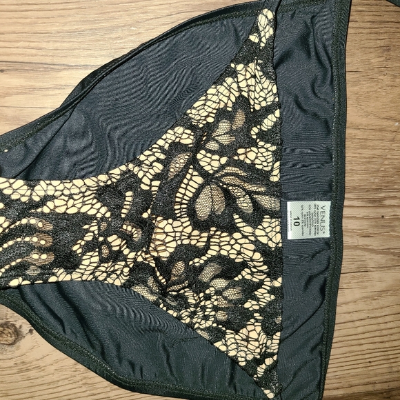 Venus Bardeux lace overlay string bikini - Picture 4 of 6